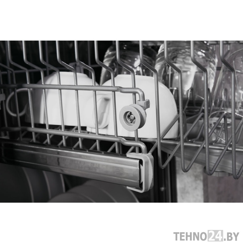 Фото Посудомоечная машина Hotpoint-Ariston LSTB 4B00 EU